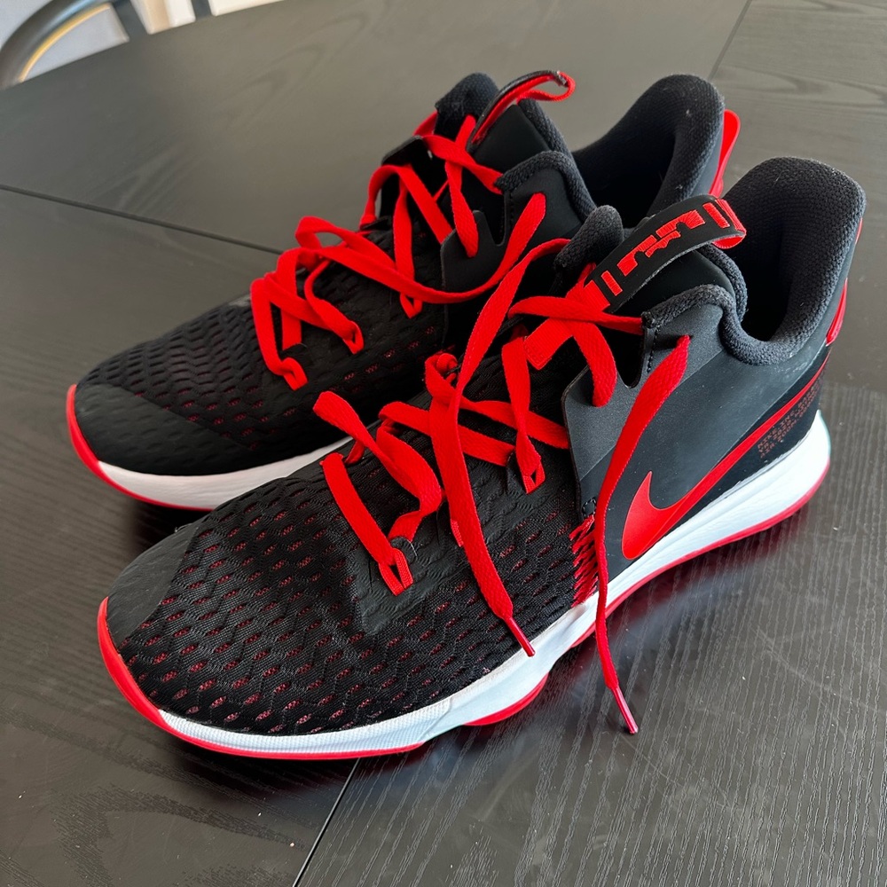 Nike LeBron Witness 5 Bred Men’s Basketball Shoes Black/Red - Size 14